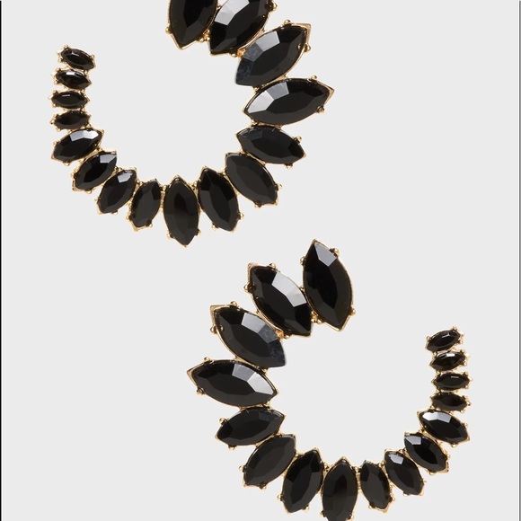 Necklace and Earrings Set - Picture 10 of 11